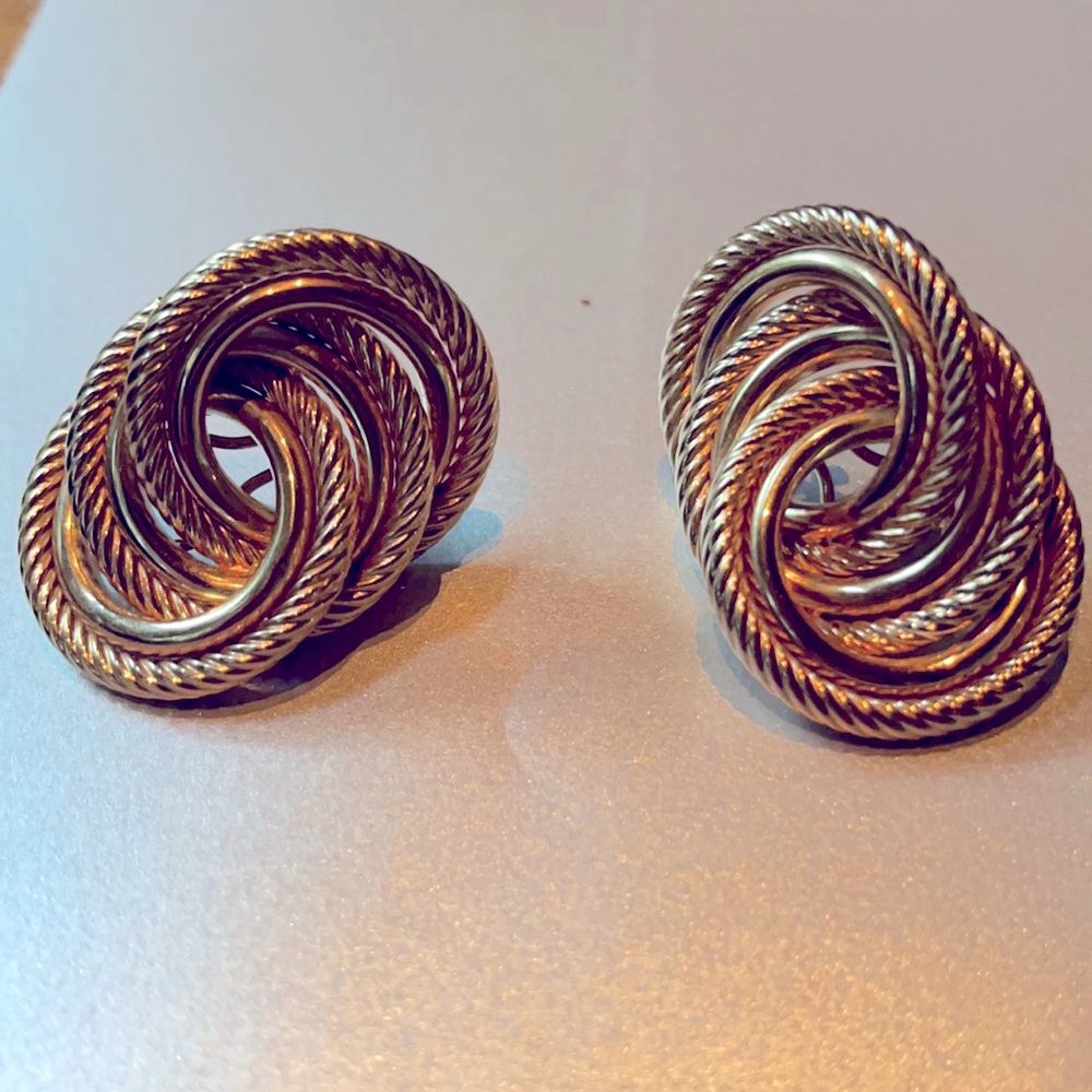 Costume gold pierced earings